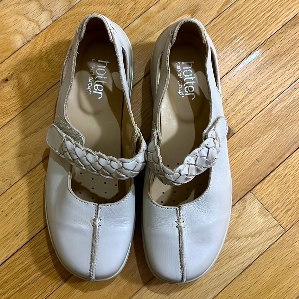 On Sale🌺 Hotter Shoes. Size USA 7.5